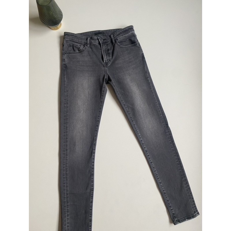 Jean Uniqlo